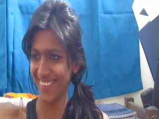 Non-nude hotteste indisk skole jente på webkamera - desibate*