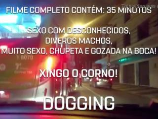 Corno levando o esposa cristina cris em seu primeiro dogging na mirante da lapa para ser abusada por desconhecidos, xinga o corno, chupa, e engole leitinho